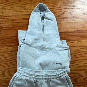 Sporty and rich sweat shirt and pants set